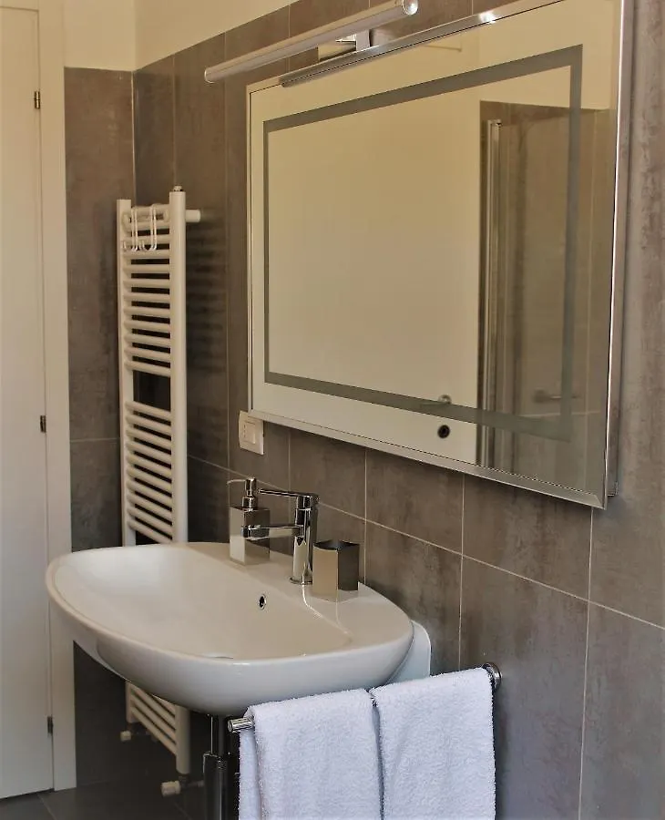 Palazzo Della Torre Elegant Apartment In Como