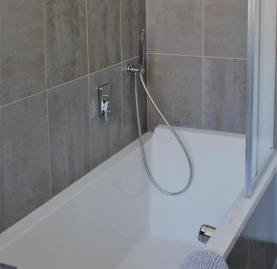 Palazzo Della Torre Elegant Apartment In Como