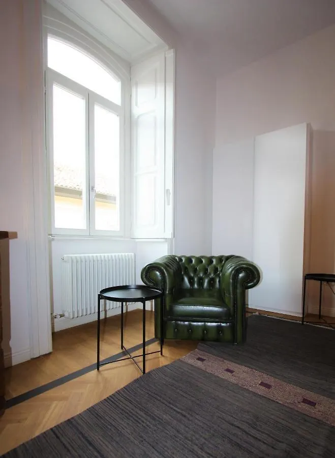 Palazzo Della Torre Elegant Apartment In Como