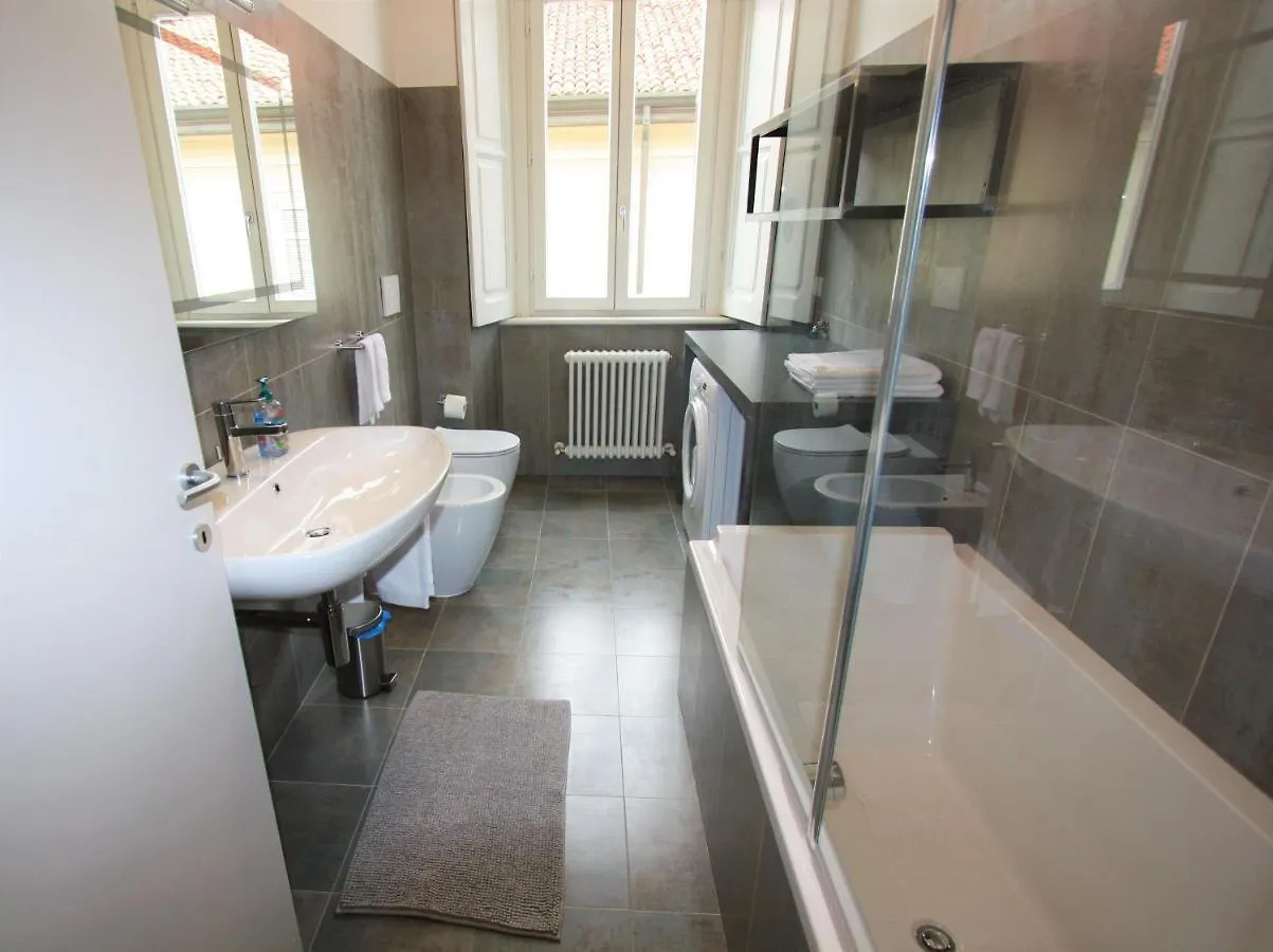 Palazzo Della Torre Elegant Apartment In Como