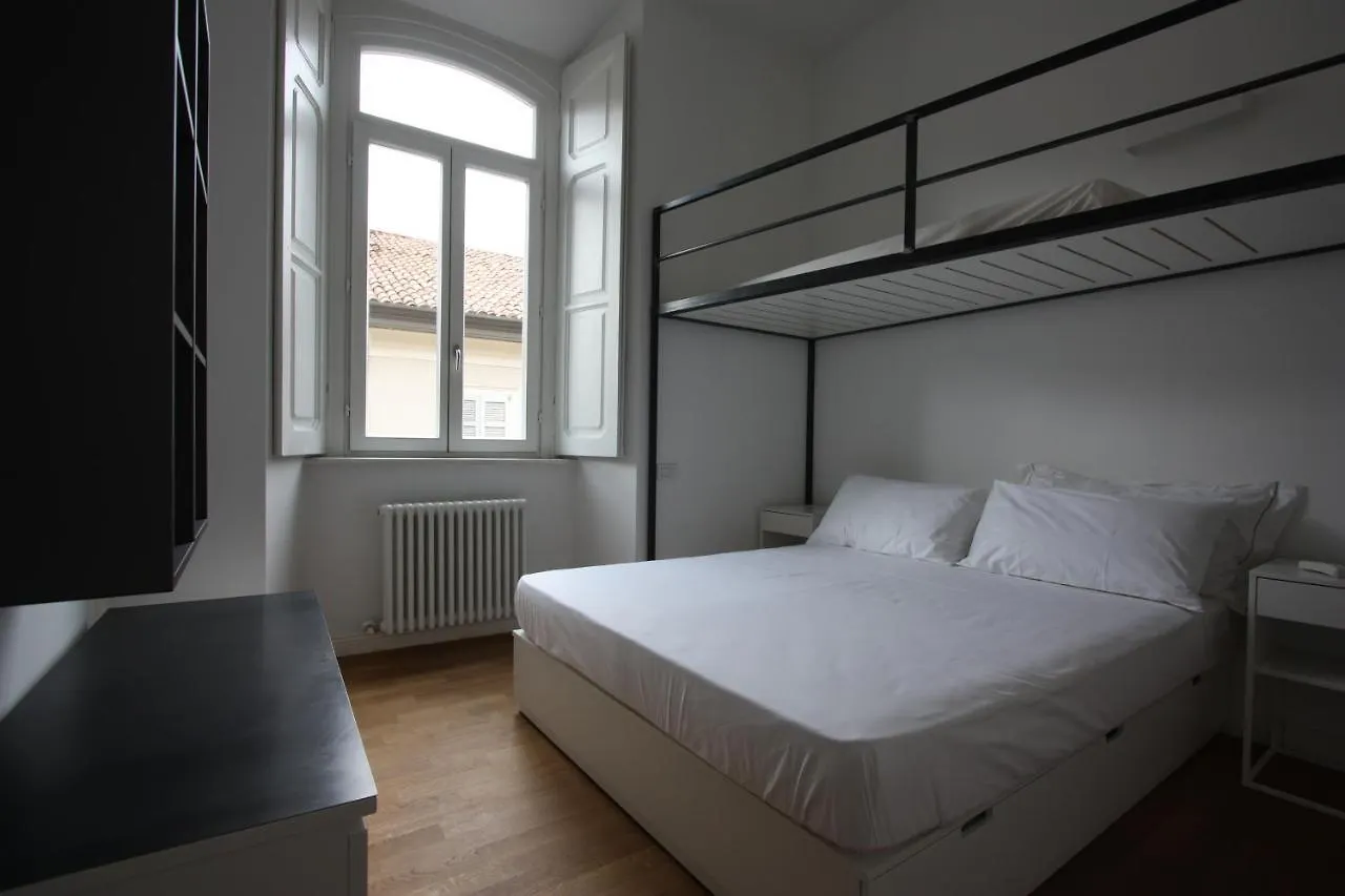 Palazzo Della Torre Elegant Apartment In Como